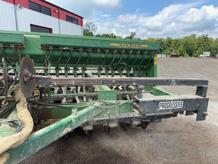 john-deere-750-image-10
