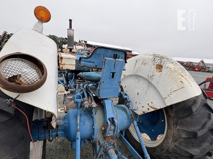 ford-4000-image-12