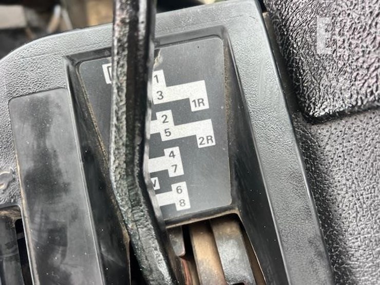 john-deere-4230-image-38