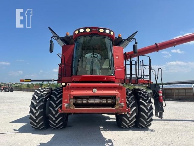 2012-case-ih-7230-image-9