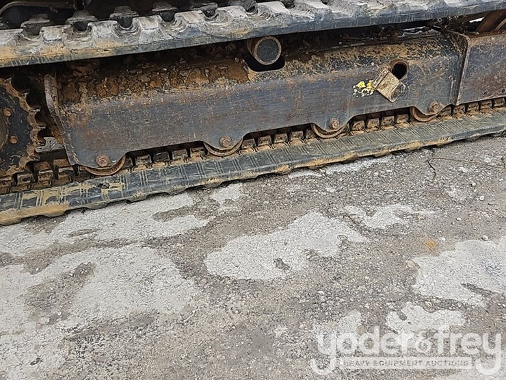 2019-kubota-kx040-4-image-23