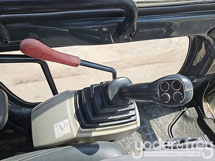 2017-kobelco-sk210-lc-10-image-39