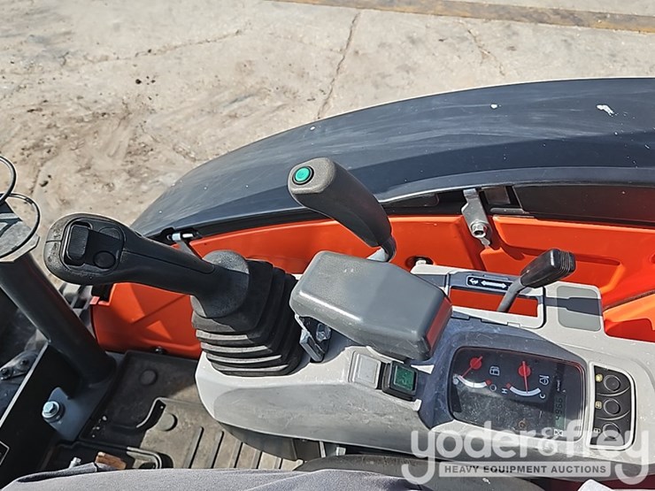 2021-kubota-kx71-3s-image-32