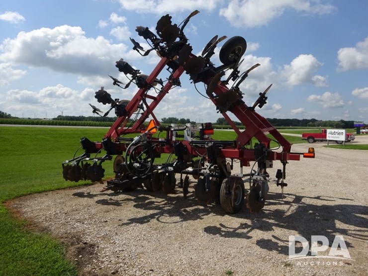 case-ih-5300-image-25
