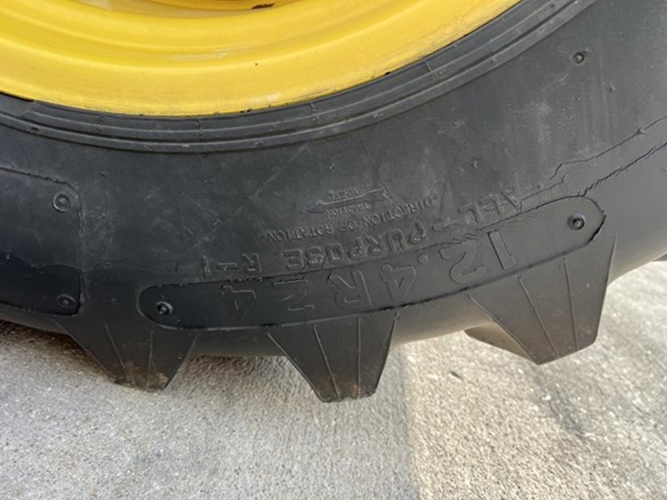 2012-john-deere-5115m-image-17
