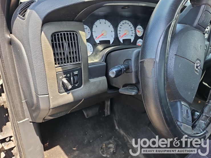 2004-dodge-ram-1500-image-31