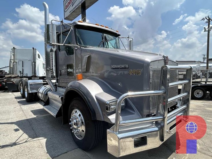 2013-kenworth-t800-image-5