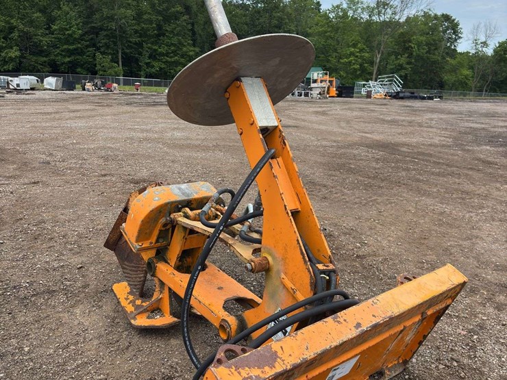 vibratory-cable-plow-image-1