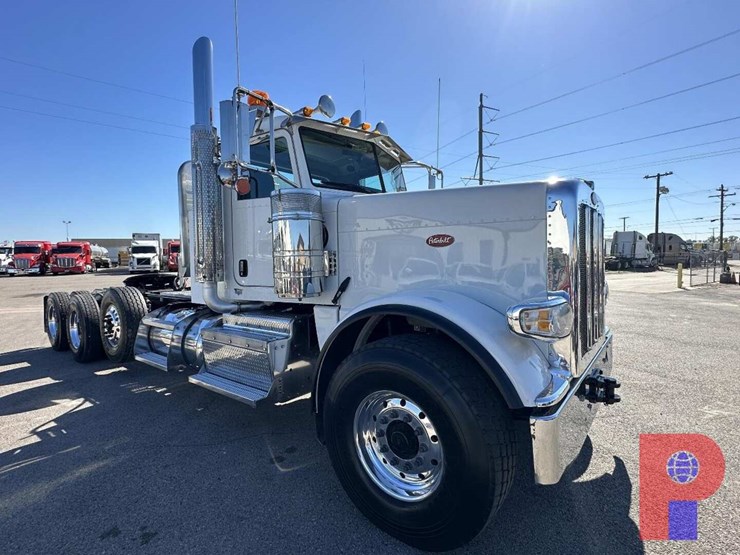 2014-peterbilt-388-image-3