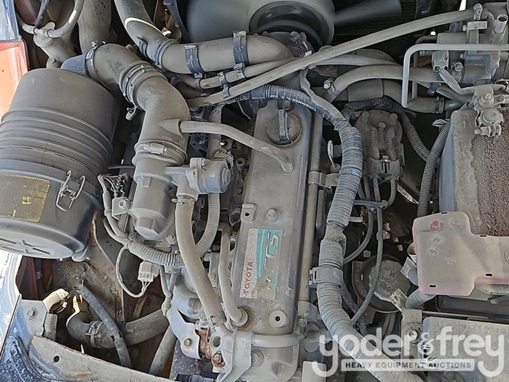 2016-toyota-8fgu25-image-20