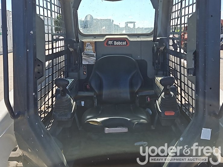 2021-bobcat-t62-image-24