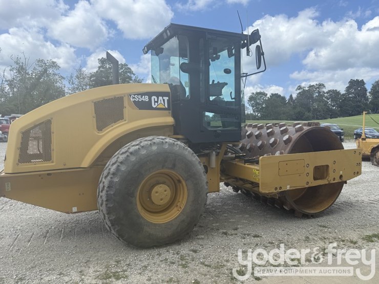 2014-caterpillar-cs54b-image-5