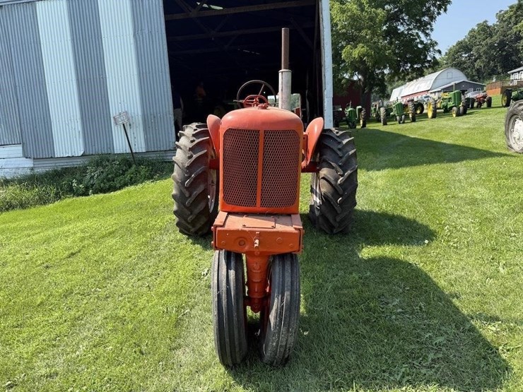 allis-chalmers-wd-tractor-image-2