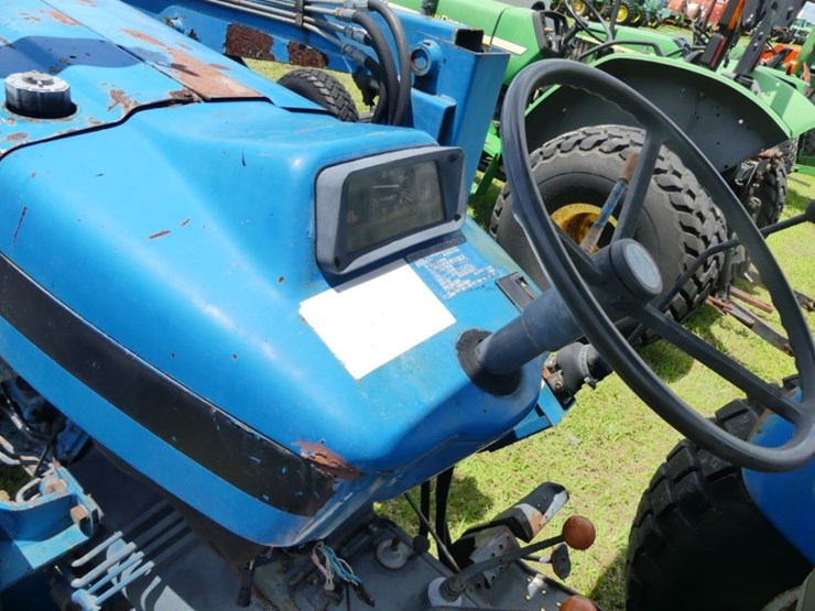 new-holland-3930-image-13