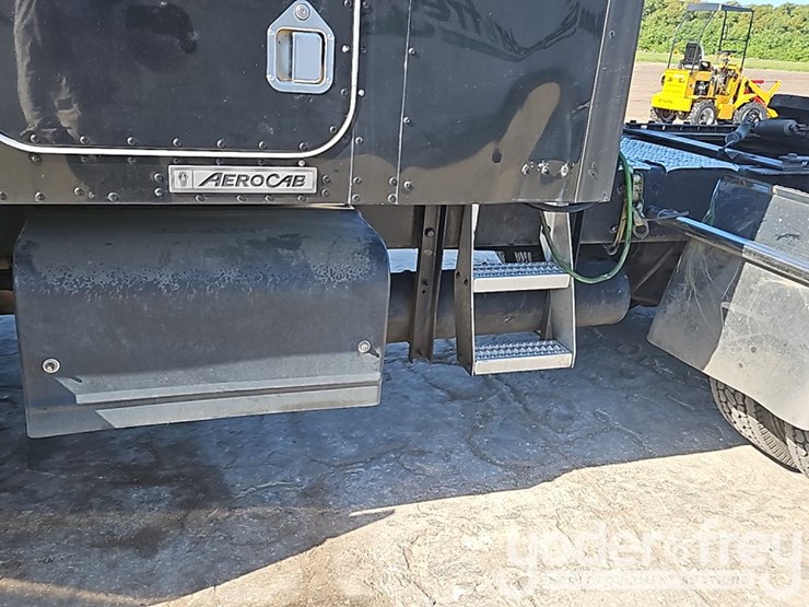2007-kenworth-t600-image-13