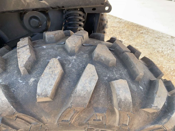2023-john-deere-gator-image-9