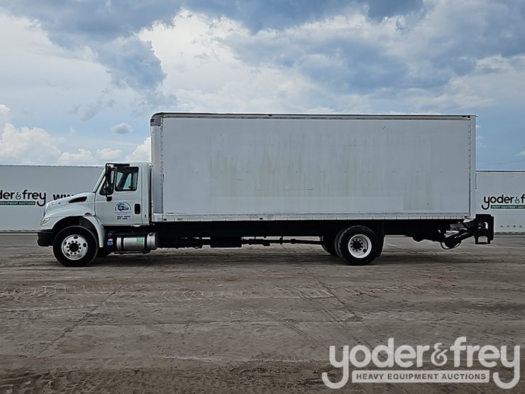 2015-international-durastar-4300-image-3