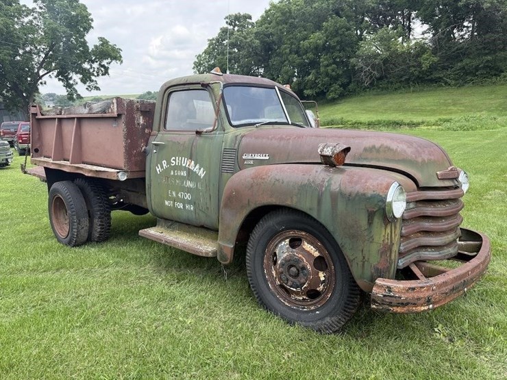 chevrolet-4100-dump-truck-image-1