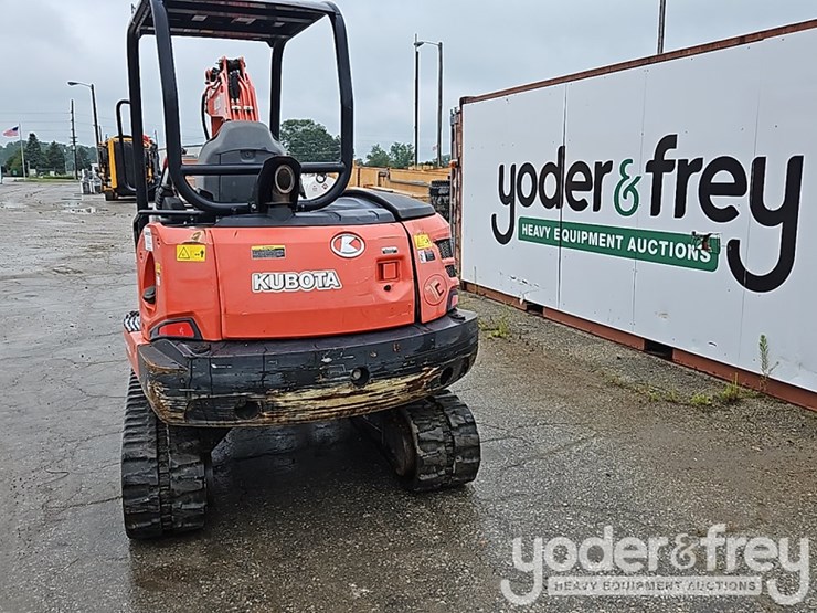 2019-kubota-kx040-4-image-4