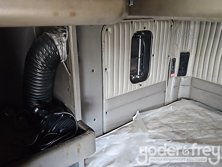 2007-kenworth-t600-image-58