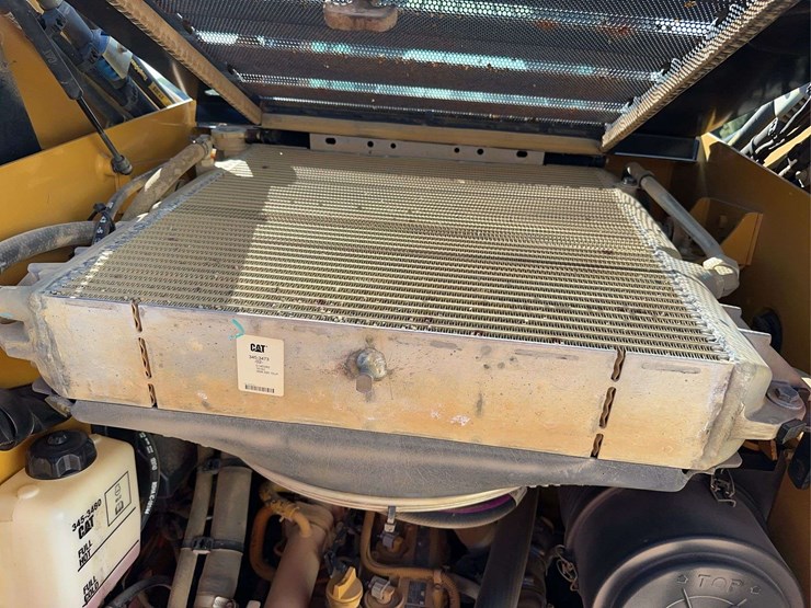 2018-caterpillar-262d-image-18