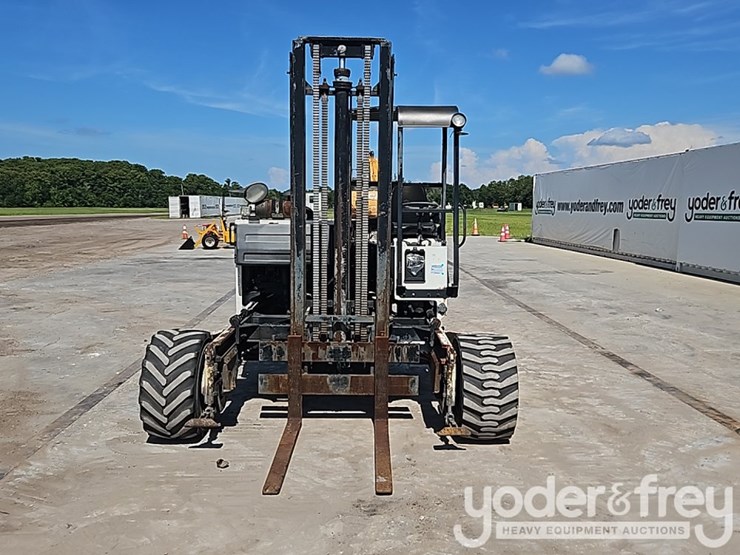 2004-moffett-m5500-image-12