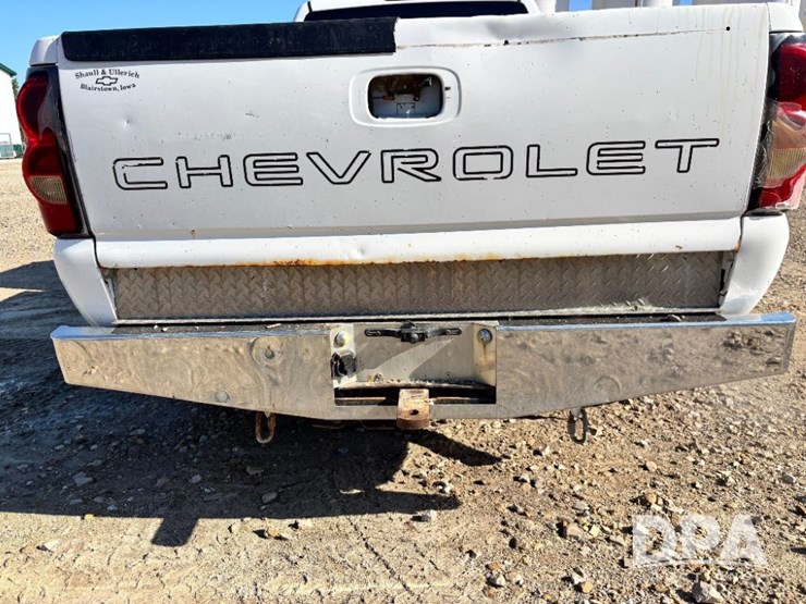 2005-chevrolet-2500hd-image-34