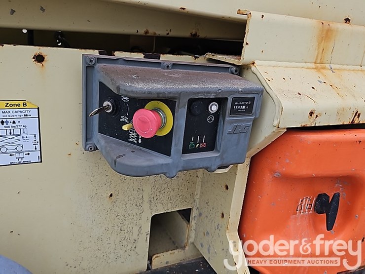 2015-jlg-2646es-image-13