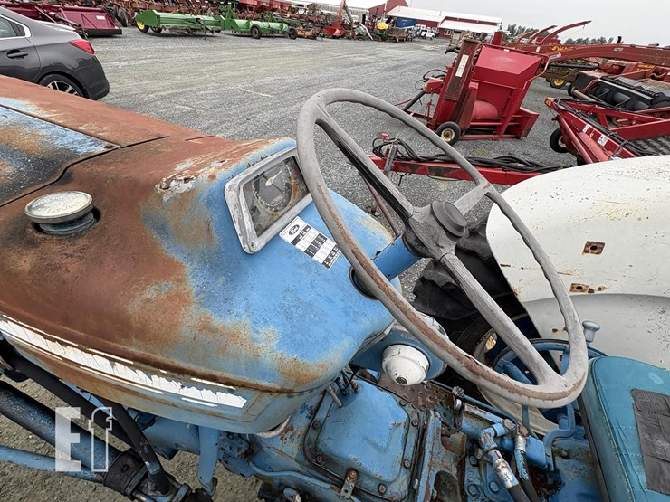 ford-4000-image-16