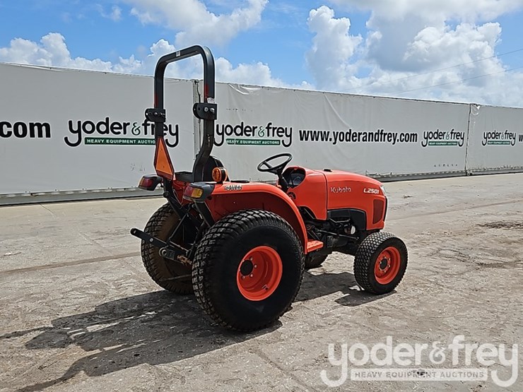 2020-kubota-l2501d-image-5
