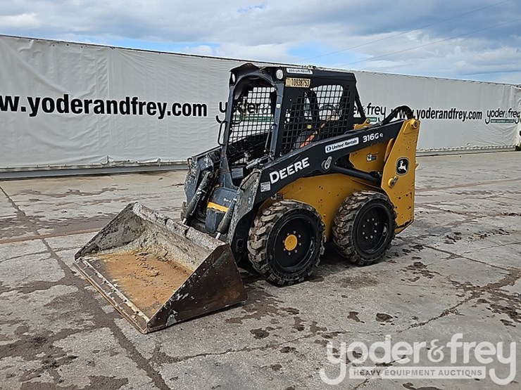 2019-deere-316gr-image-1