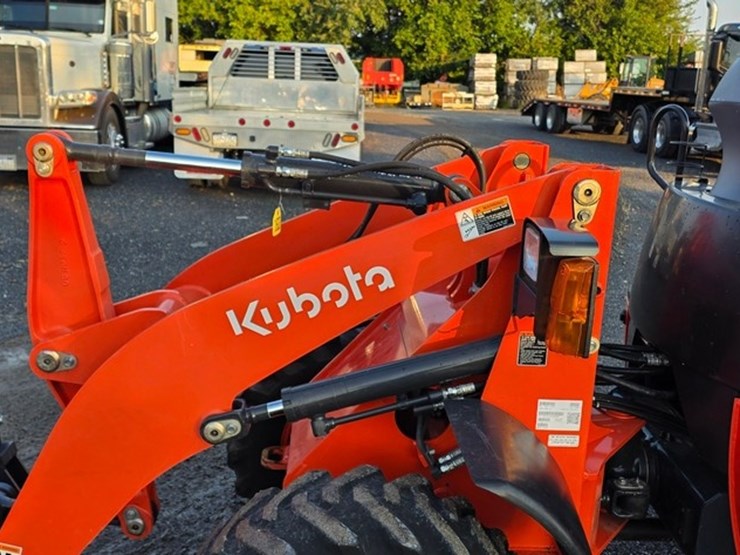 2023-kubota-r430-image-24