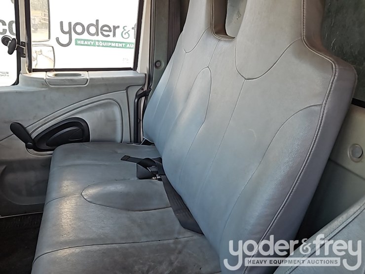 2006-international-durastar-4300-image-26