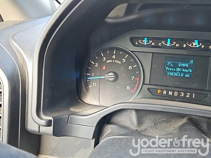 2016-ford-f150-image-30