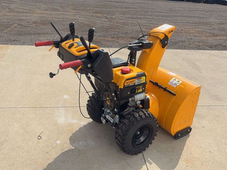 2023-cub-cadet-3x-28-1p-snowblower-image-3