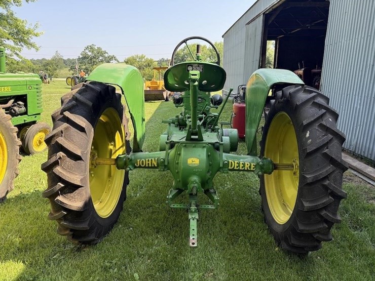 john-deere-b-image-5