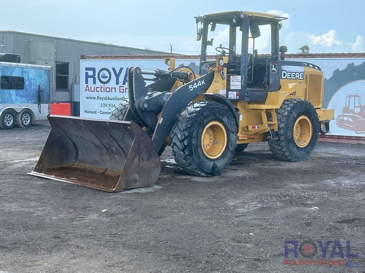 2015-deere-544k-image-2