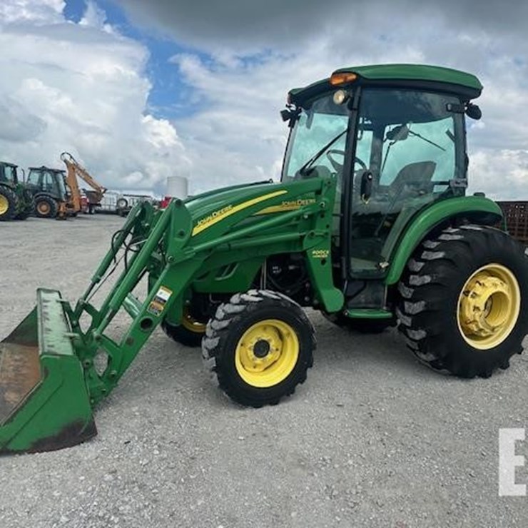 2011 JOHN DEERE 4720