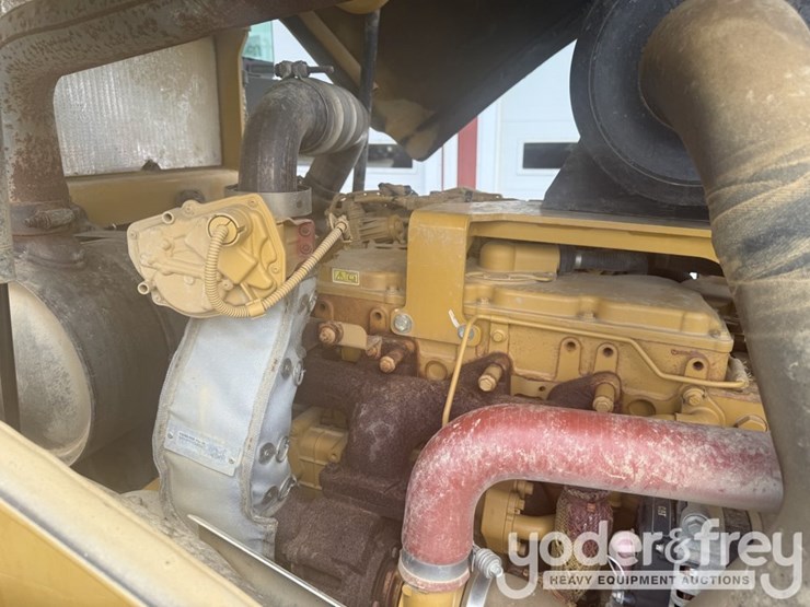 2014-caterpillar-cs54b-image-26