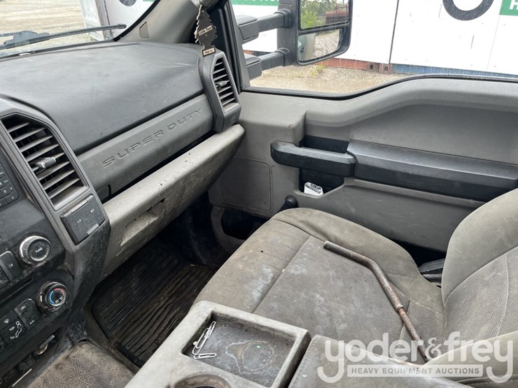2017-ford-f350-sd-image-19