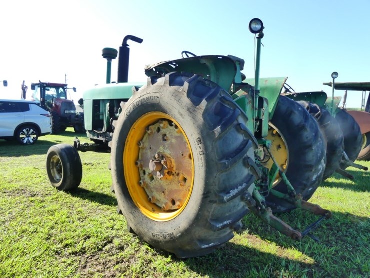 john-deere-4020-image-4
