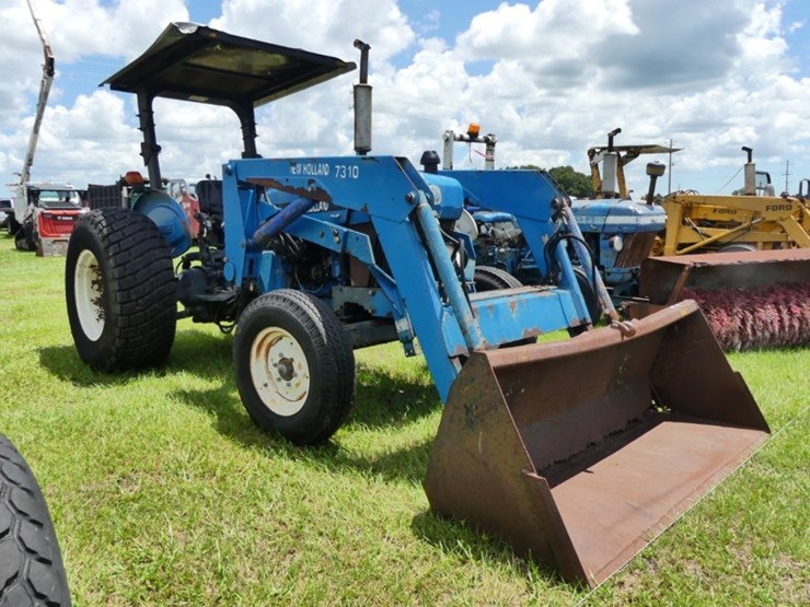 new-holland-3930-image-2