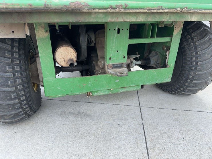 john-deere-gator-image-11