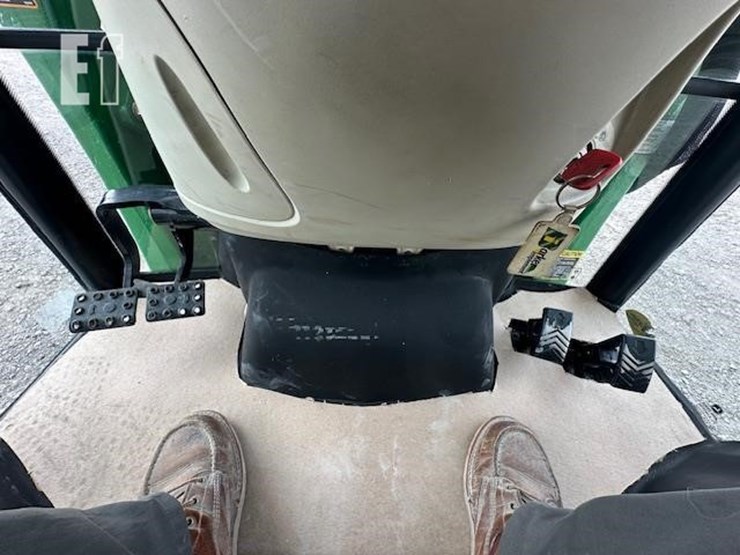 2011-john-deere-4720-image-24