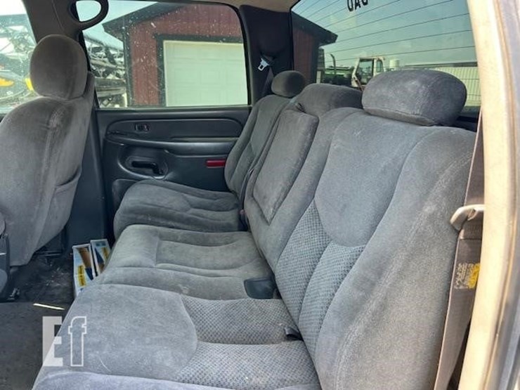 2006-chevrolet-silverado-2500hd-image-22