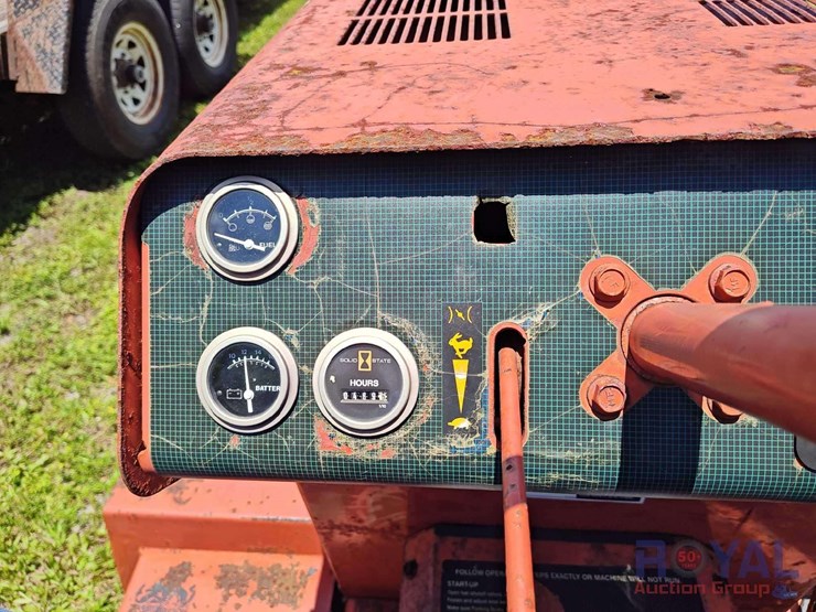 2000-ditch-witch-3700dd-image-19