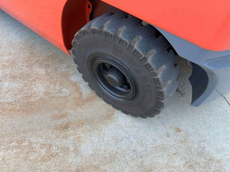 2014-toyota-sfgu25-forklift-image-5