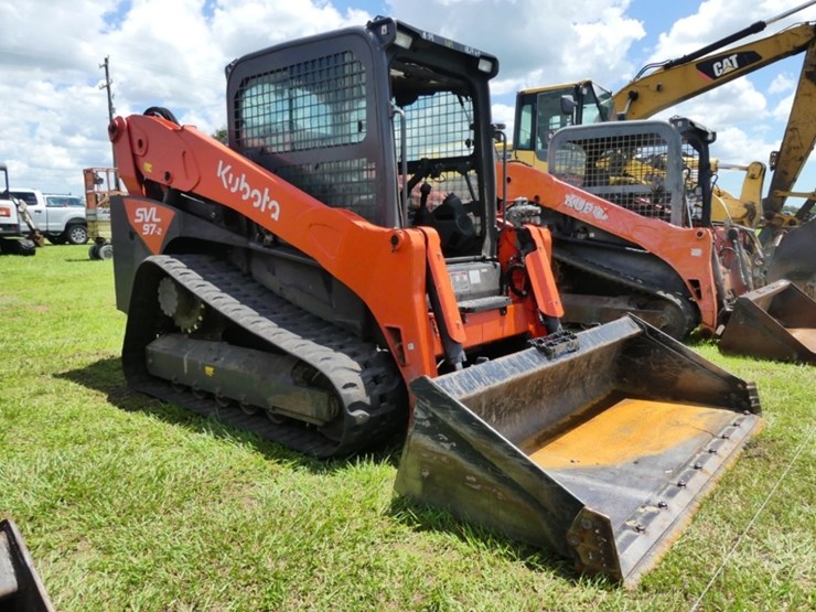 2023-kubota-svl97-2-image-2