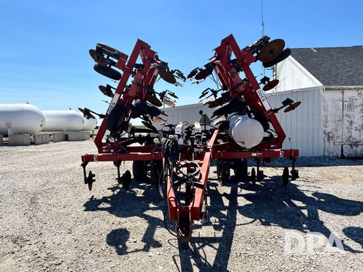 case-ih-5300-image-3
