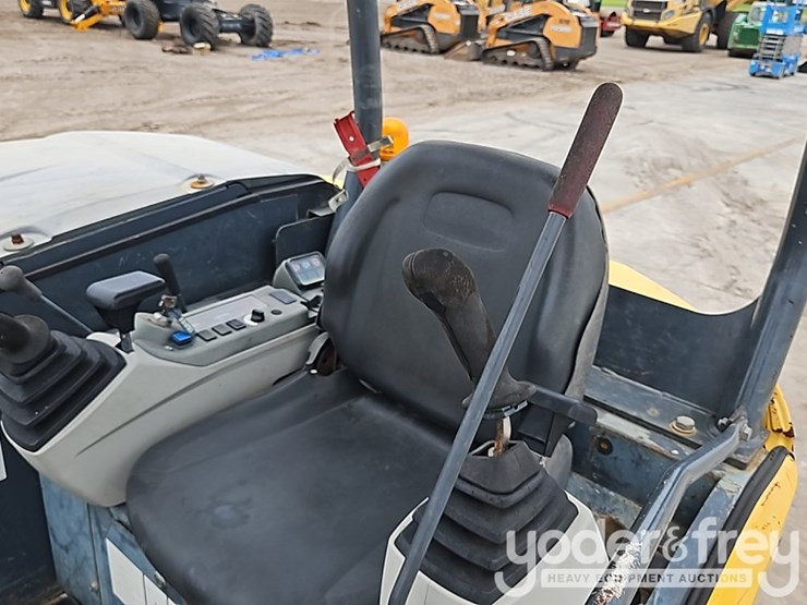 2017-kobelco-sk45sr-image-32